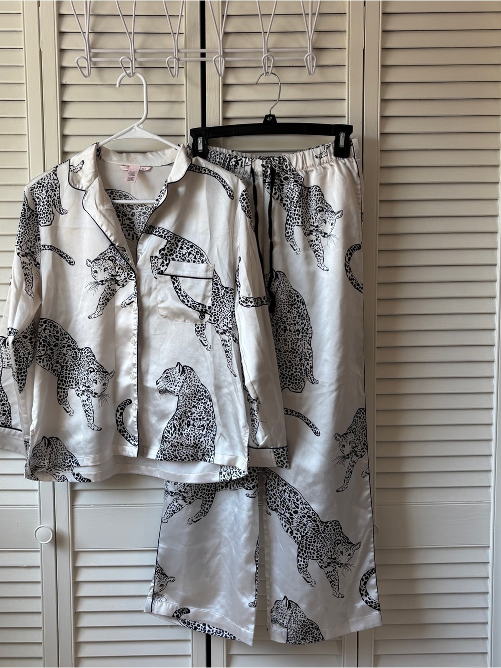 Victoria's Secret Light Pink Silky Leopard-Print Pajama Set